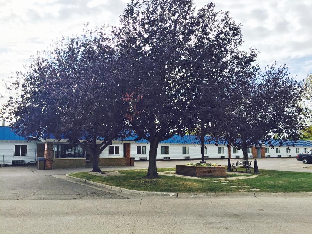 Americas Best Value Inn Grand Forks Buitenkant foto