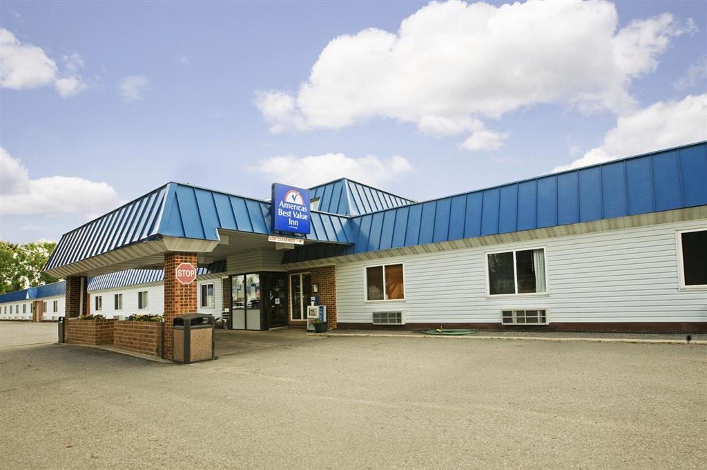 Americas Best Value Inn Grand Forks Buitenkant foto