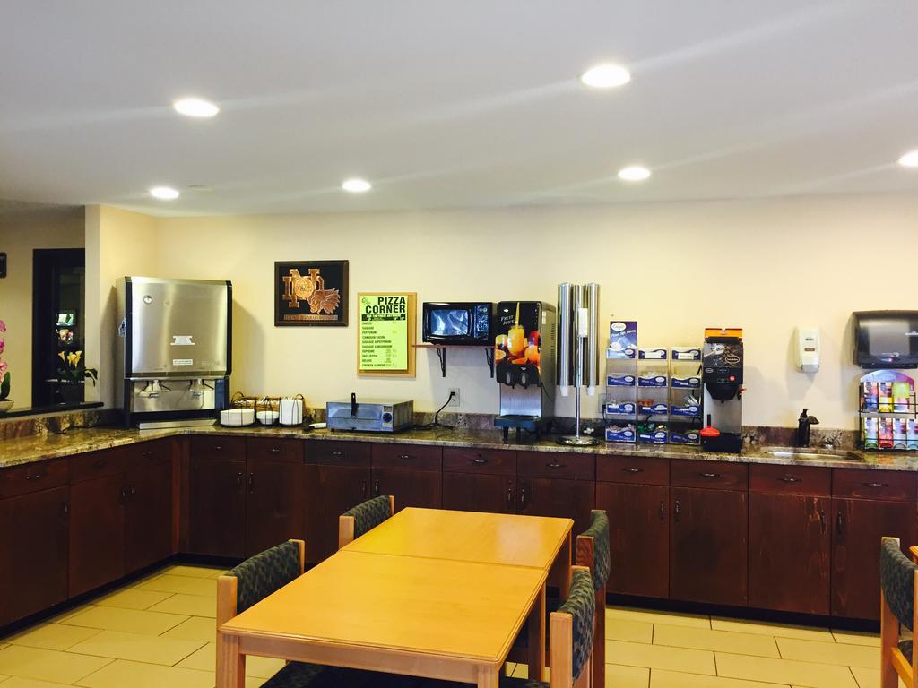 Americas Best Value Inn Grand Forks Buitenkant foto