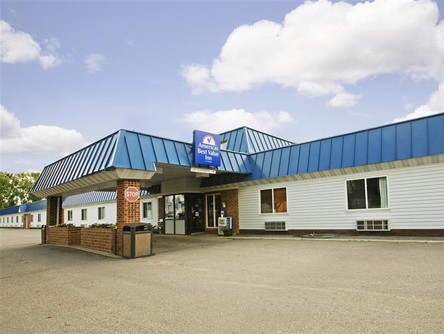 Americas Best Value Inn Grand Forks Buitenkant foto