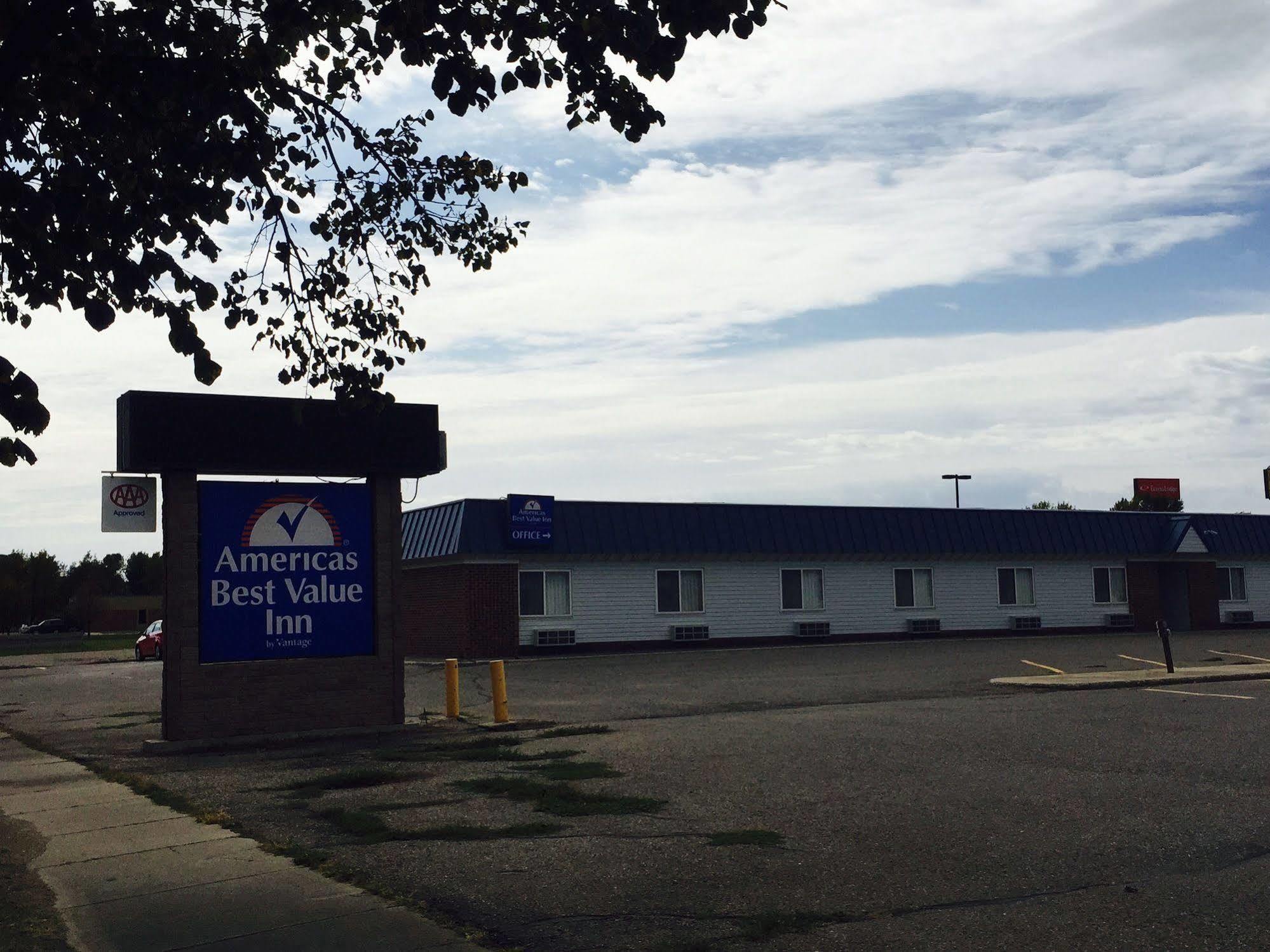 Americas Best Value Inn Grand Forks Buitenkant foto